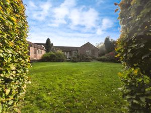 Photo 25- click for photo gallery